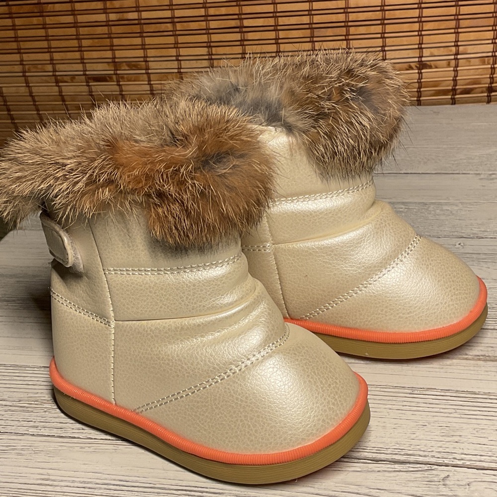 Girls Toddlers Boots Faux Fur Lined Size 6.5